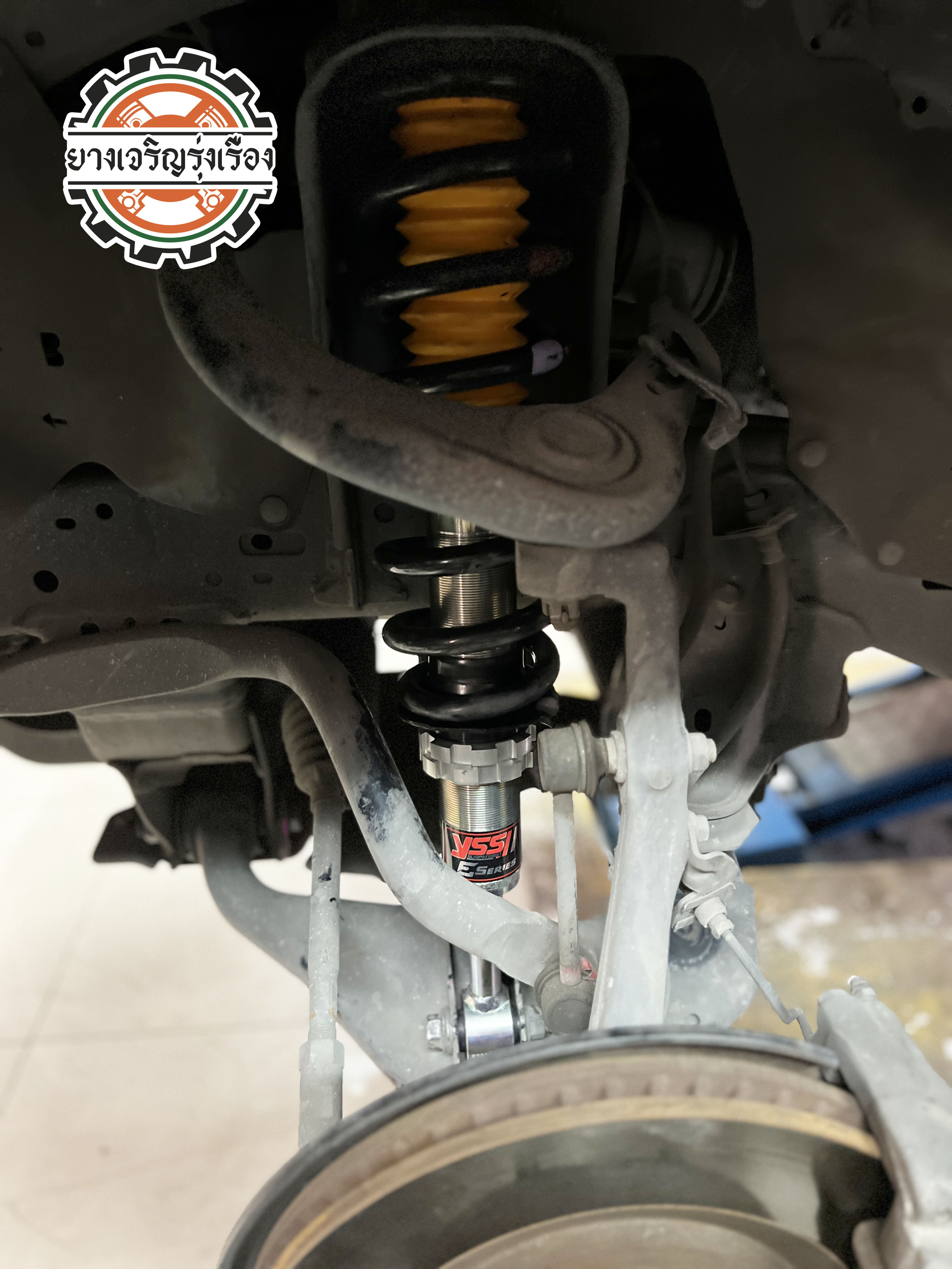 TOYOTA FORTUNER เข้ารับบริการอัพเกรดช่วงล่างรถยนต์อยากได้แบบนุ่มหนึบ ลดอาการท้ายย้วยส่าย ใช้งานง่ายไม่ต้องมานั่งปรับให้เสียเวลา ติดตั้งพร้อม set up และตั้งศูนย์แมชชิ่งแบบครบๆ ติดตามผลงานของเพจเรามานาน วันนี้ได้โอกาส ติดต่อนัดหมายเข้ารับบริการ มีของพร้อม ไม่ต้องรอออเดอร์ พร้อมบริการตั้งศูนย์ แมชท์ทั้งระบบ ล้อ ยาง ช่วงล่าง หนึบๆเนียนๆ [+] 𝙔𝙎𝙎 𝙀 𝙎𝙀𝙍𝙄𝙀𝙎 ชุดโช๊คอัพหน้า/หลัง = 19,800 บาท ล้อเดิม ยางเดิม ก็ขับสนุกได้ [+] พร้อมบริการติดตั้ง + Set up ให้เหมาะกับยาง [+] ขับสนุกด้วยบริการ ตั้งศูนย์ละเอียดให้เหมาะกับการใช้งานและลักษณะของช่วงล่าง ล้อเดิม ยางเดิม ก็ขับสนุกได้ [+] พร้อมบริการติดตั้ง + Set up ให้เหมาะกับยาง [+] ขับสนุกด้วยบริการ ตั้งศูนย์ละเอียดให้เหมาะกับการใช้งานและลักษณะของช่วงล่าง --------------------------------- #ติดต่อเรา ยางรถยนต์ บริการรถยนต์ 08-6569-1915 โช๊คอัพช่วงล่างรถยนต์ ตั้งศูนย์ 08-6544-5963 𝙊𝙪𝙧 𝙎𝙚𝙧𝙫𝙞𝙘𝙚 บริการทางร้าน เรารับทำอะไรบ้าง 🔧 ติดตั้งยางแบบไร้รอย 100% 🔧 บริการสลับยาง ตามอายุ 🔧 มียางรถยนต์ทุกยี่ห้อให้เลือกซื้อ 🔧 เช็คช่วงล่าง แก้ปัญหาให้ตรงจุด 🔧 บริการล้างลิ้นปีกผีเสื้อ 🔧 บริการเช็คระยะรถยนต์ 🔧 เปลี่ยนถ่ายของเหลวทั้งระบบ 🔧 ตั้งศูนย์ด้วยเครื่อง HUNTER นำเข้าจาก USA #รถยนต์มีปัญหาไม่รู้ต้องแก้ตรงไหน ทางเรายินดี ตรวจหาปัญหาและหาวิธีแก้ บอกลูกค้าก่อนลงมือทำเสมอราคาเป็นธรรมไม่เอาเปรียบ สบายใจคุณลูกค้า ---------------------------------- ดูแลให้คำปรึกษาทุกปัญหาคาใจ ไม่ทิ้งลูกค้า มีบริการหลังการขาย 【ให้ผู้เชี่ยวชาญของเรา ดูแลรถคุณ】 ร้านยางเจริญรุ่งเรือง ยินดีต้อนรับครับ ----------------------------------------- 𝙔𝙎𝙎 𝙀 𝙎𝙚𝙧𝙞𝙚𝙨 นุ่มนวลพรีเมี่ยม #Setupพร้อมตั้งศูนย์ ⚜️เทพเจ้าโช๊คอัพ YSS กับโช๊คตัวเรือธง E Series : Luxury Premium เปลี่ยนรถย้วยเป็นนุ่มนวลไม่โยนให้กวนใจ⛵️ #𝗨𝗽𝗴𝗿𝗮𝗱𝗲☄️ 🆙 ความเฟริม 🆙 เข้าโค้งมั่นใจ 🆙 กระชับขับสนุก 🆙 เก็บรอยต่อถนนดีเยี่ยม #แก้ไขอาการ ❌ โช๊คอัพแก้อาการโยน ❌ เข้าโค้งย้วย ❌ เมารถ 🔧Service ✅ ฟรี บริการติดตั้งโช๊อคัพ ✅ ฟรี บริการ Set up โช๊คอัพให้เหมาะกับการใช้งาน ✅ ฟรี ตั้งศูนย์ให้แม็ช กับช่วงล่างและยาง(เครื่อง HUNTER USA ความแม่นยำสูง) 🚙รีดพลังช่วงล่างมาใช้งานได้มากที่สุดด้วยการตั้งศูนย์ให้ยางรถยนต์ ช่วงล่าง ทุกอย่างแมชท์เข้าด้วยกัน💯 ลูกค้าสามารถสอบถามรายละเอียด หรือแนะนำรุ่นโช๊คอัพให้เหมาะสมกับการใช้งานได้ทางข้อความ หรือ โทร. ยางรถยนต์ บริการรถยนต์ 08-6569-1915 โช๊คอัพช่วงล่างรถยนต์ ตั้งศูนย์ 08-6544-5963 ยินดีต้อนรับครับ🙏🙏🙏 #YSS #วายเอสเอส #โช๊คอัพรถยนต์ #ช่วงล่างรถยนต์ #ร้านยางเจริญรุ่งเรือง #นนทบุรี #งามวงศ์วาน #ซ่อมบำรุงช่วงล่างรถยนต์