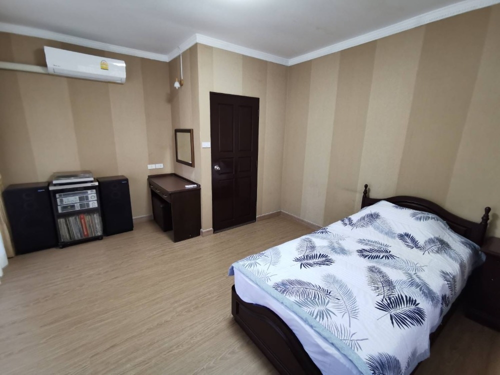 ให้เช่าบ้านเดี่ยวหรูคลาสสิค พร้อมห้องออฟฟิศ กลางลาดพร้าว 130 (N.1113)