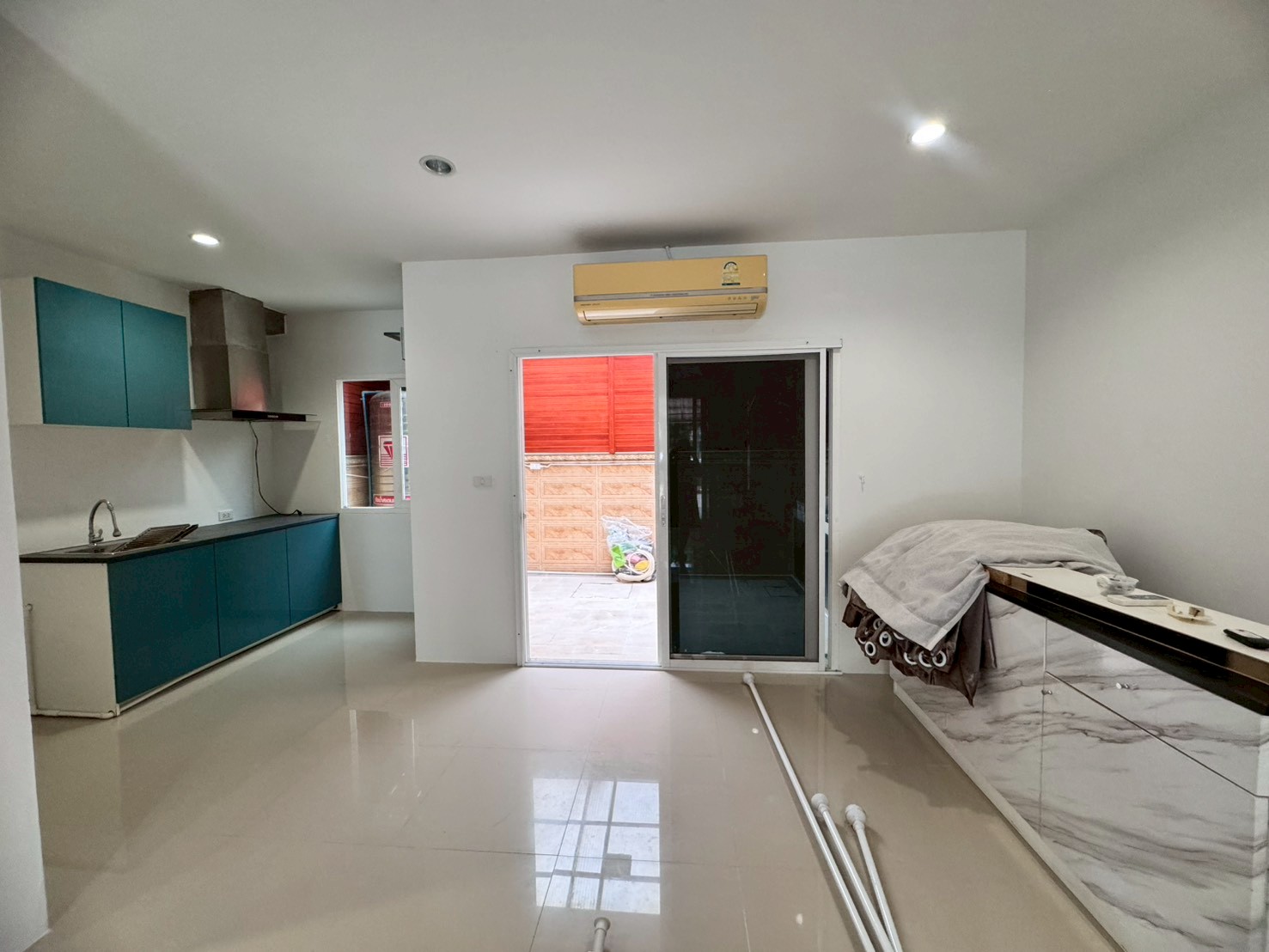 ขายทาวน์โฮม หมู่บ้านดิเอ็กซ์คลูซีฟ พัฒนาการ44 (The Exclusive-Pattanakarn44) ใกล้ APL หัวหมาก (N.1915)