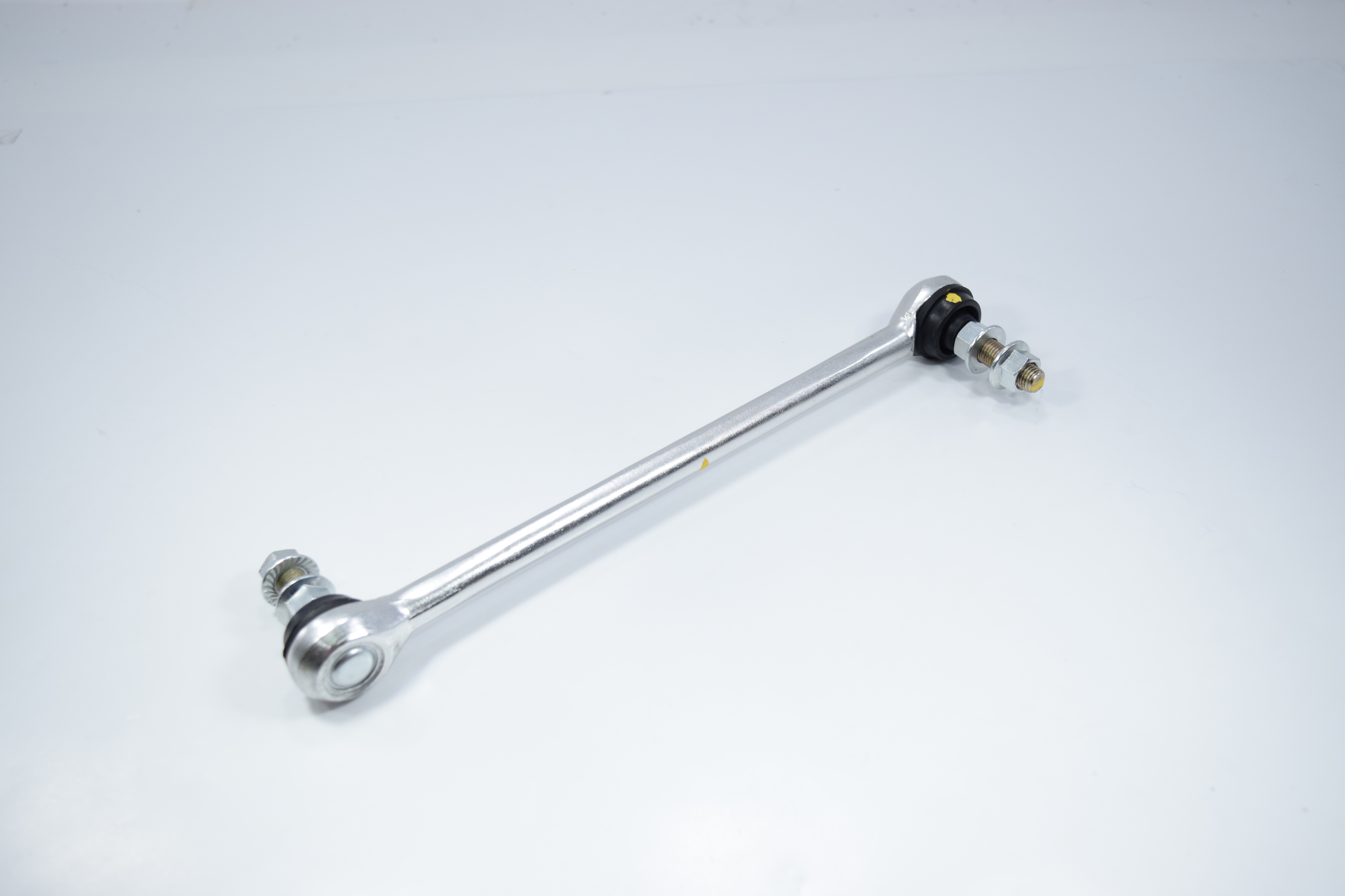 อลูมิเนียม ลูกหมากกันโคลงหน้า NISSAN TIIDA ปี 2004-On / MARCH ปี 2010-On / ALMERA เครื่อง 1.2 ปี 2003-2012 / CUBE ปี 2009-On / SYLPHY B17 ปี 2014-On / วัสดุ อลูมิเนียม นิสสัน มาร์ช อเมร่า คิวบ์ ซิลฟี่ / ขนาด ยาว A 258 mm. / เกลียวเสื้อ B 20 mm. / ตัวเลขบอ