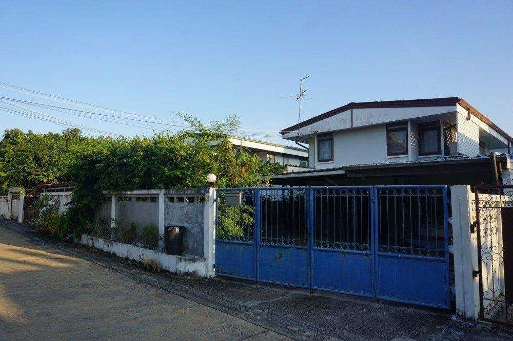 ให้เช่าบ้านเดี่ยวพระรามเก้า 43 (หมู่บ้านเสรี 4) แอร์ 3 ตัว (N.292)