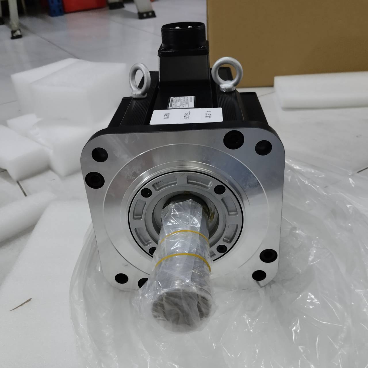 SGMGH-40ACB61 SERVO MOTOR "YASKAWA"