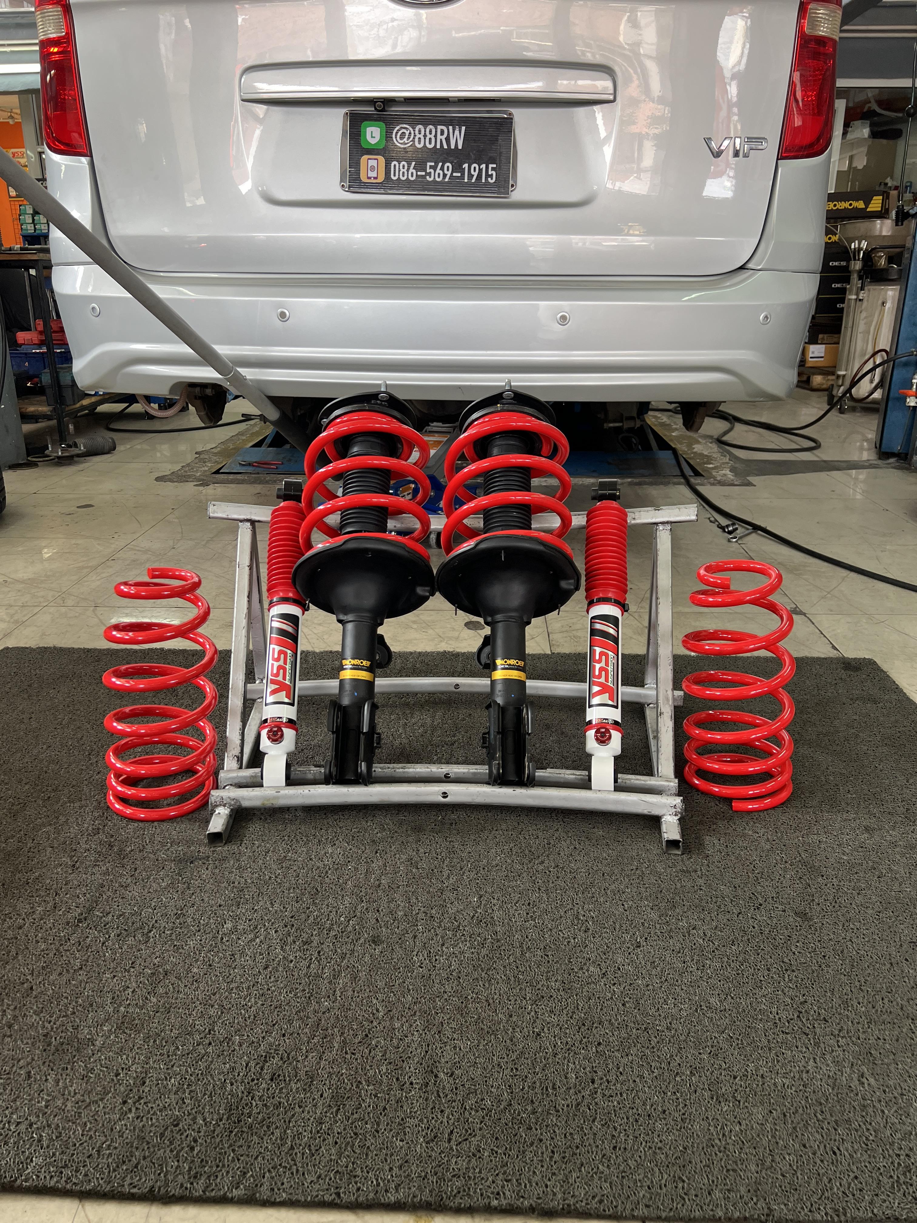 HYUNDAI H1 เข้ารับบริการอัพเกรดช่วงล่าง [+] YSS DTG PLUS ปรับ 7 ระดับ [+] YSS PERFORMANCE SPRING [+] MONROE OE SPECTRUM คู่หน้า สอบถามข้อมูลเพิ่มเติม หรือ นัดหมายเข้ารับบริการ โทร. 08-6569-1915 Location : https://goo.gl/maps/HrNUAZXPN94KvxZ98? รถยนต์มีปัญหาไม่รู้ต้องแก้ตรงไหน ทางเรายินดี ตรวจหาปัญหาและหาวิธีแก้ บอกลูกค้าก่อนลงมือทำเสมอด้วยราคาเป็นธรรม เวลาบริการ วันจันทร์-วันอาทิตย์ 09:00 น. - 17.30 น. #hyundaih1 #yssdtgplus #YSSspring #monroe #โช้คอัพ #ช่วงล่าง #โช๊ค #ยางรถยนต์