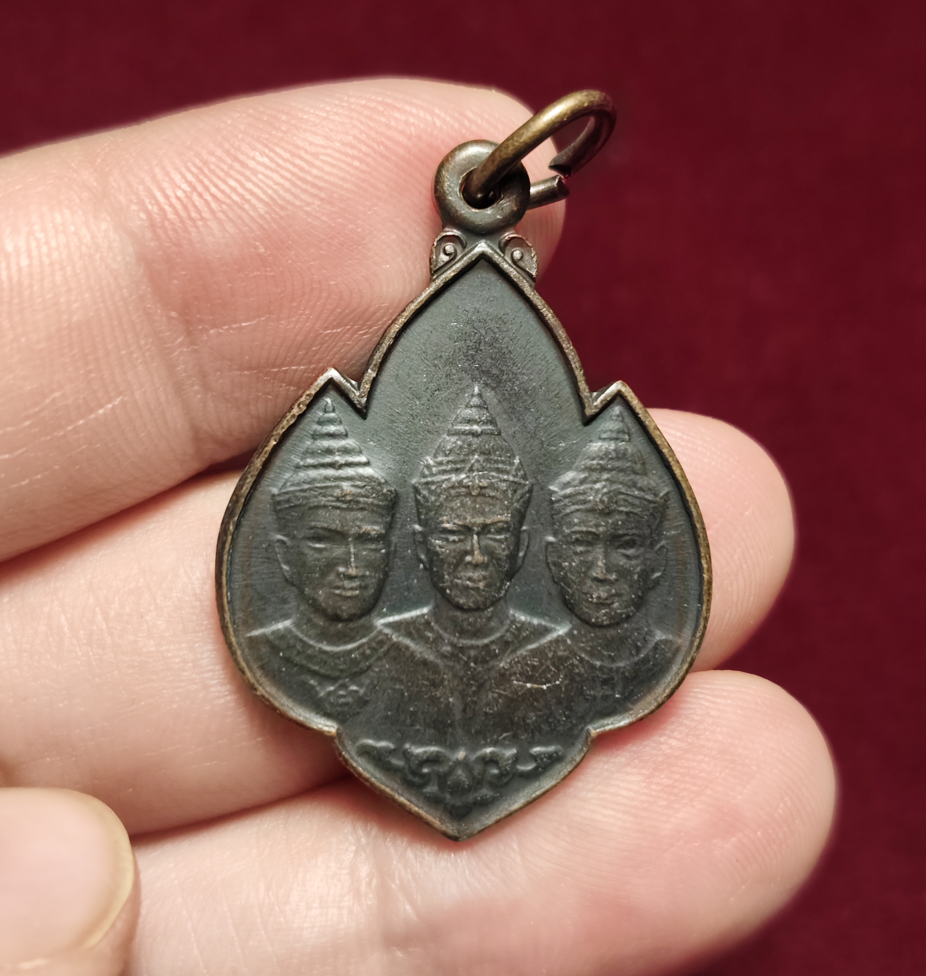 เหรียญพ่อขุนรามคำแหง พญาเม็งราย พญางำเมือง (ตอกโค๊ด ช) ปี 2525 (หลวงปู่แหวน วัดดอนแม่ปั่ง จ.เชียงใหม่ ปลุกเสก)