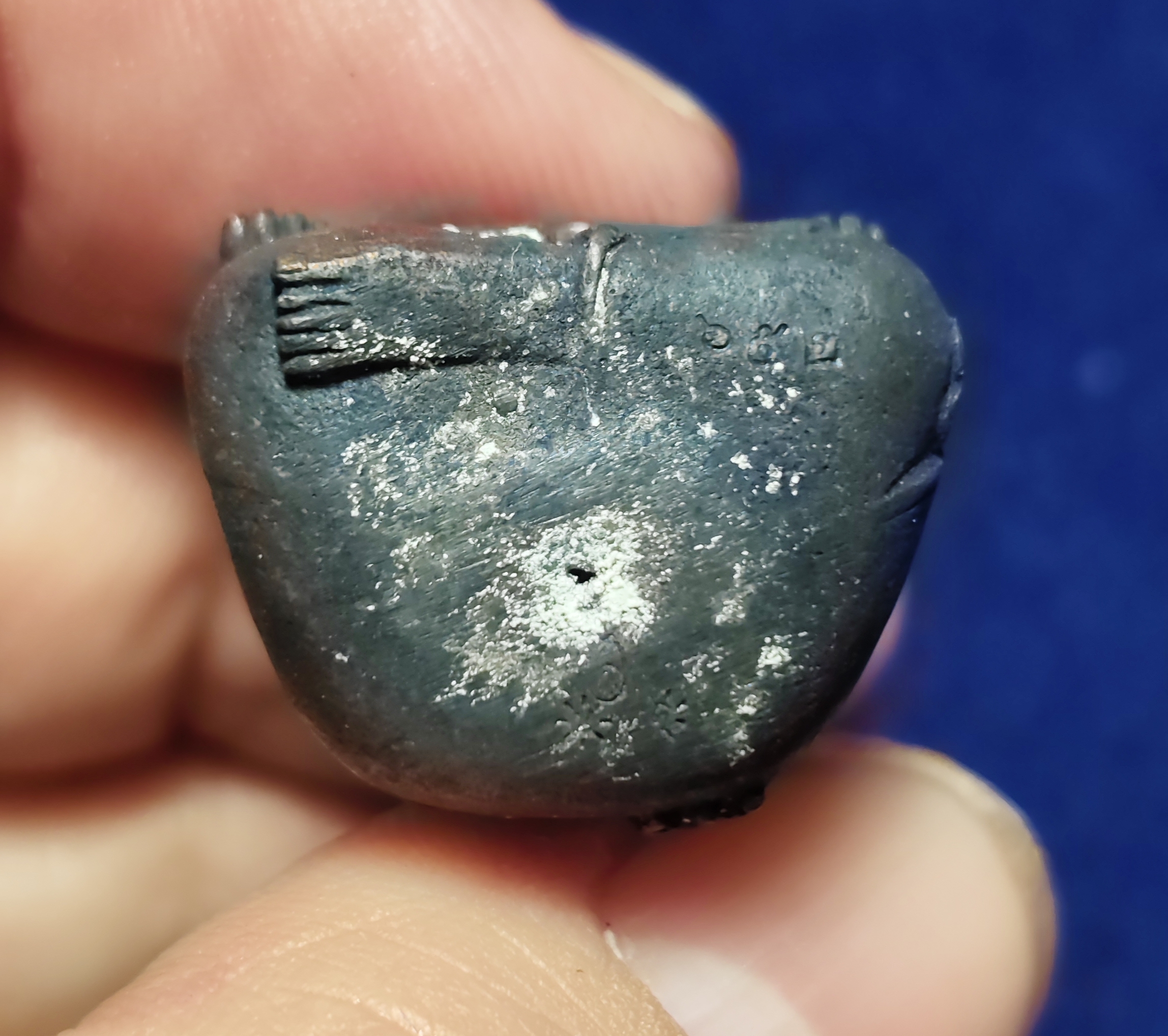 พระสังกัจจายน์ รุ่นแรก (เลขมงคล 652) หลวงปู่เกลี้ยง วัดโนนแกด จ.ศรีสะเกษ ปี2556 (เนื้อเหล็กน้ำพี้แก่ชนวนนวะ)