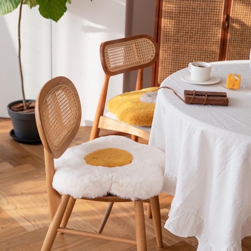 [พร้อมส่ง] Jnihouse : เบาะรองนั่งหมอนดอกไม้ขนนุ่ม