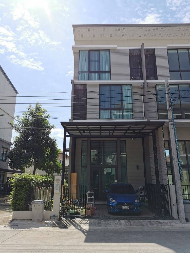 ขายบ้านซอยพัฒนาการ32 3.5 ชั้น โครงการพาทิโอ (N.1057)