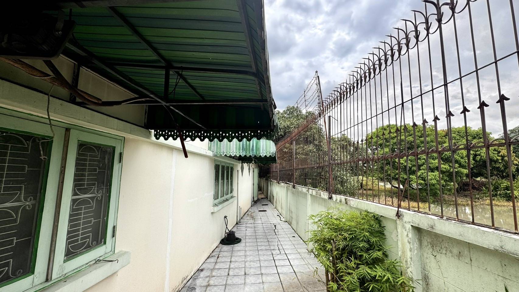 ขายบ้านเดี่ยว โรยัล ปาร์ค วิลล์ สุวินทวงศ์ (Royal Park Ville Suwinthawong) บ้านเดี่ยว 2 ชั้น 2 หลังติด 6 ห้องนอน 4 ห้องน้ำ 3 ที่จอดรถ