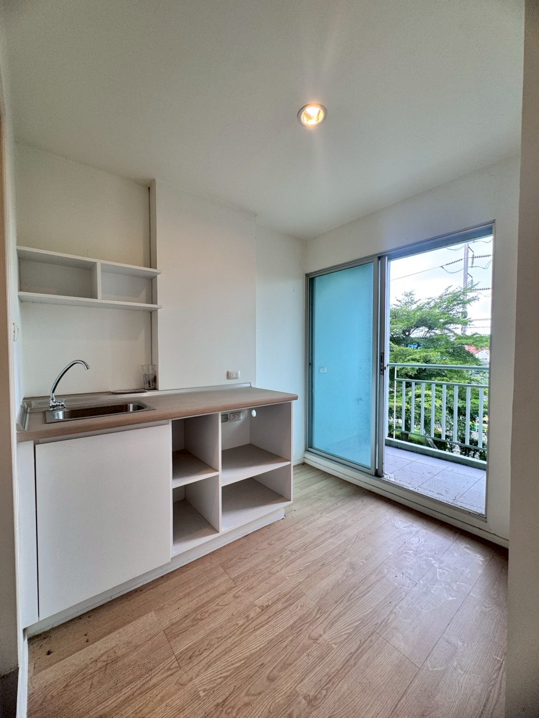 ขายคอนโดลุมพินี วิลล์ อ่อนนุช-พัฒนาการ ตึกA ชั้น3 **เพียง 1.65 ล้านบาท** (N.1859)