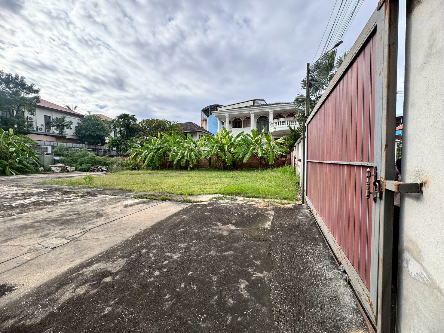 ขายที่ดินเปล่า 128 ตารางวา ปรีดีพนมยงค์13 (แบ่งขายได้) ใกล้ BTS พระโขนง (N.1870)