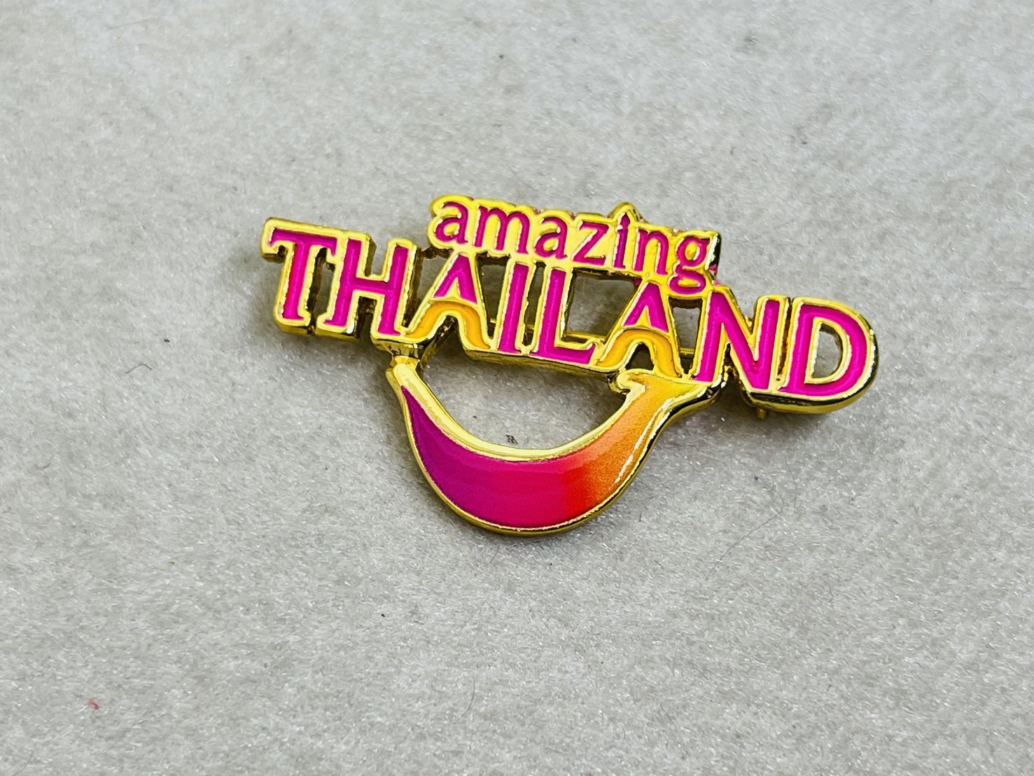 เข็มกลัดโลโก้