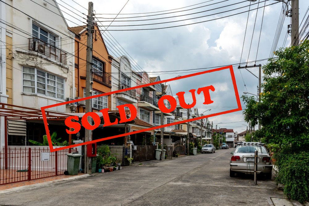 ให้เช่า ทาวน์โฮม 3ชั้น ซอยลาดพร้าววังหิน 34 หมู่บ้านชาลิสา ตกแต่งพร้อมอยู่ (N.1039)