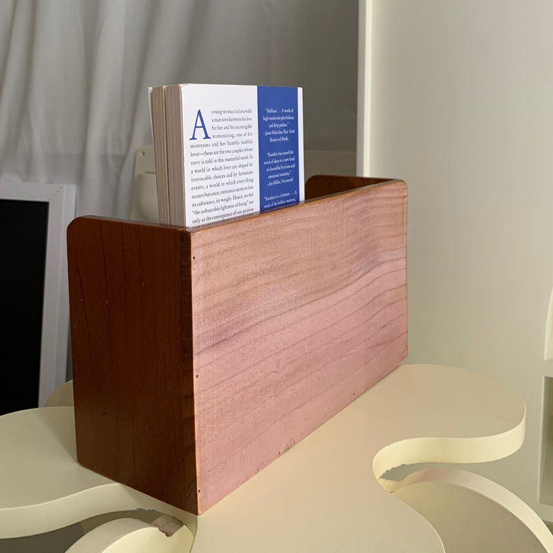 [พร้อมส่ง] Jnihouse : ชั้นไม้วางของ ชั้นวางหนังสือไม้ ชั้นวางของทรงบ้าน