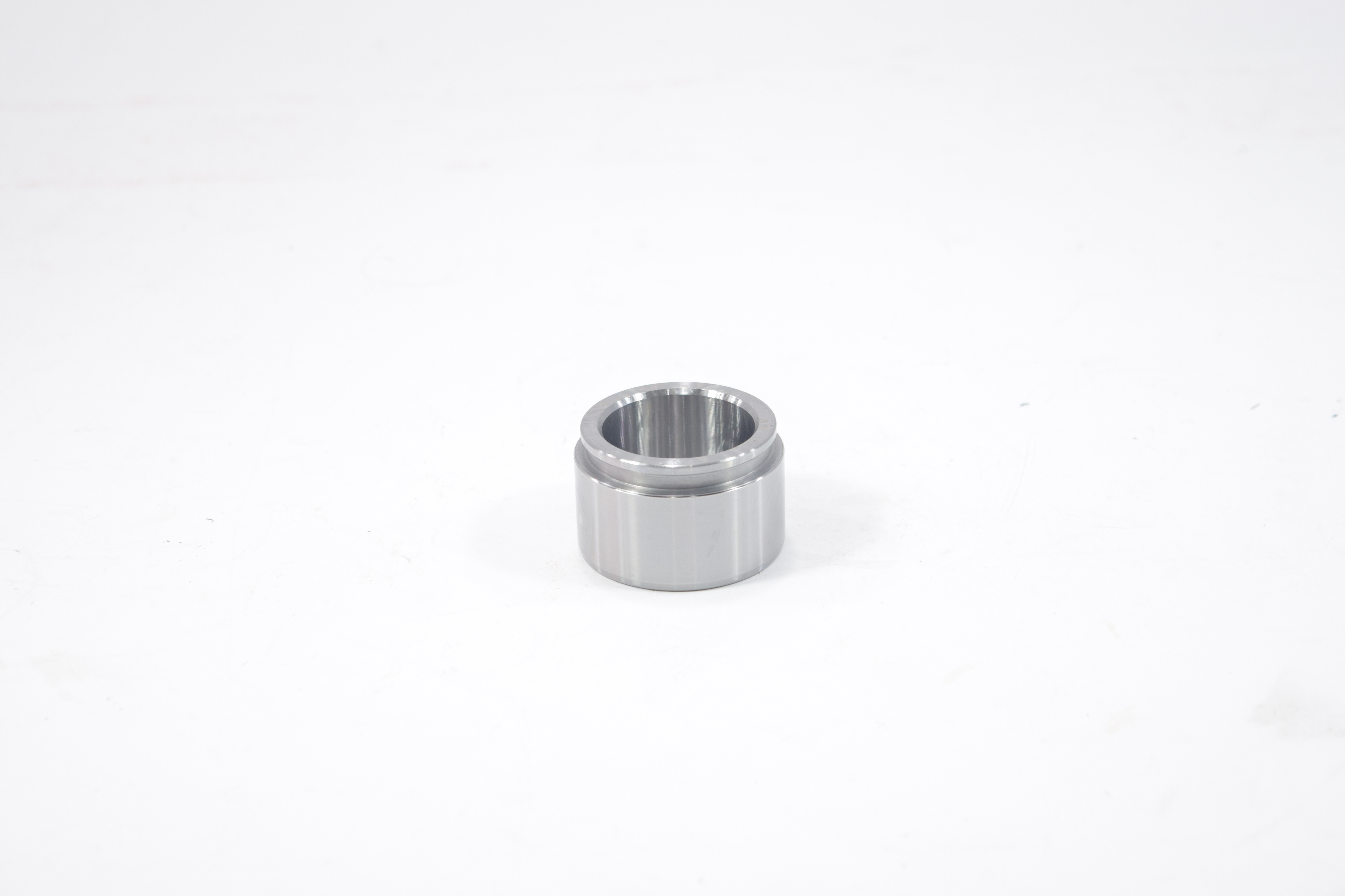 ลูกสูบดิสเบรค TOYOTA FZJ 105 ตัวหน้า โตโยต้า / 3PD-3812 / 47731 - 60040 / ขนาด วงนอก 48.00 / สูง 31.00 (จำนวน 1 ชิ้น) (CALIPER PISTON)