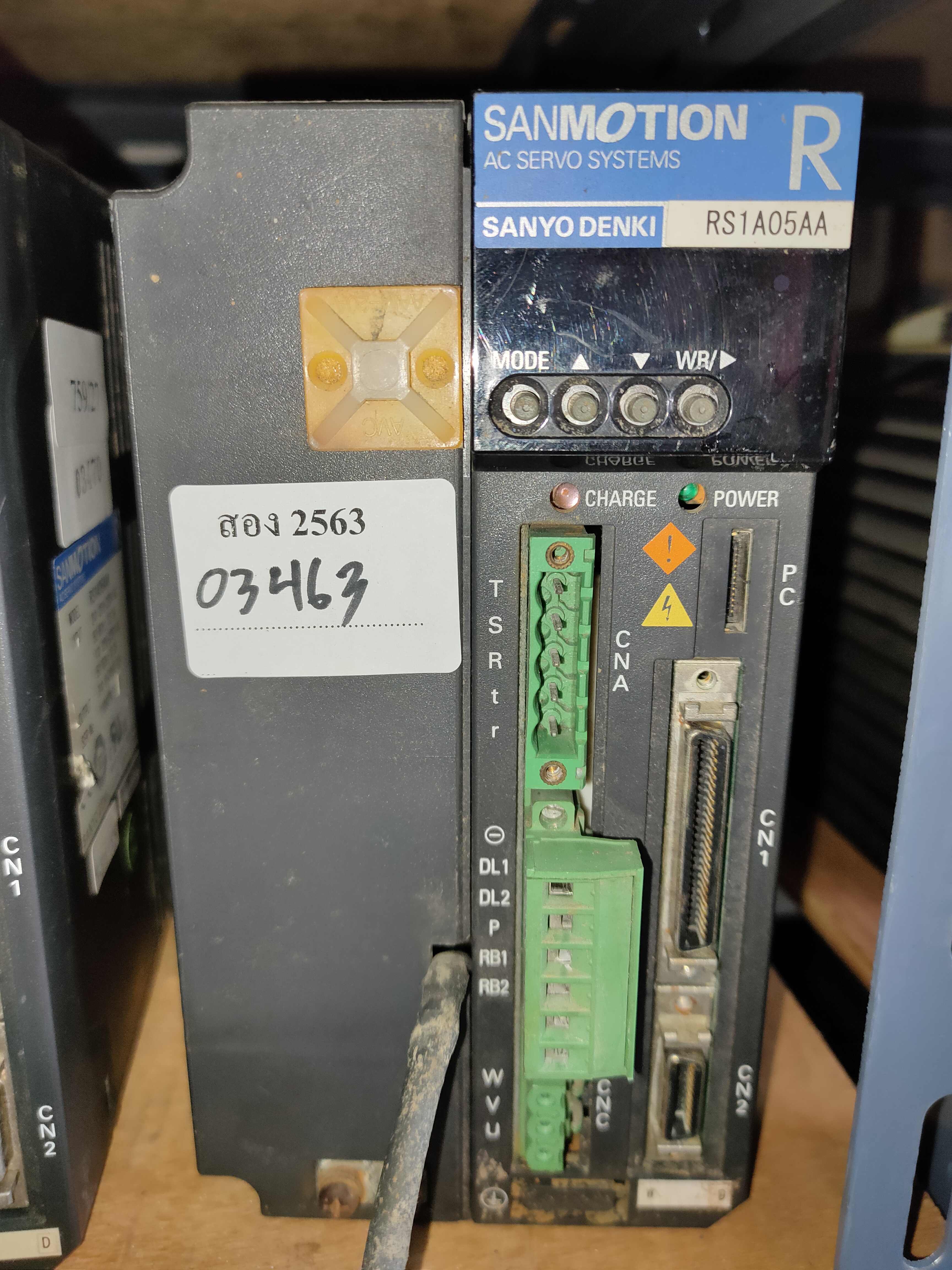 SERVO DRIVE " SANYO DENKI " MODEL : RS1A05AAW