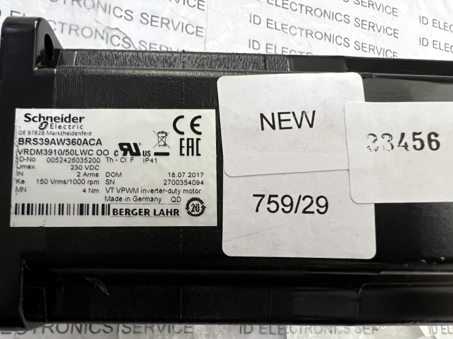 SERVO MOTOR " SCHNEIDER " MODEL : BRS39AW360ACA