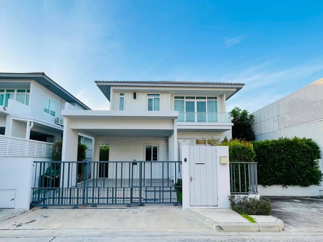 ขาย/เช่า บ้านเดี่ยว2ชั้น หมู่บ้าน มัณฑนาบางนา-วงแหวน เขตประเวศ ทำเลดี (N.1553)