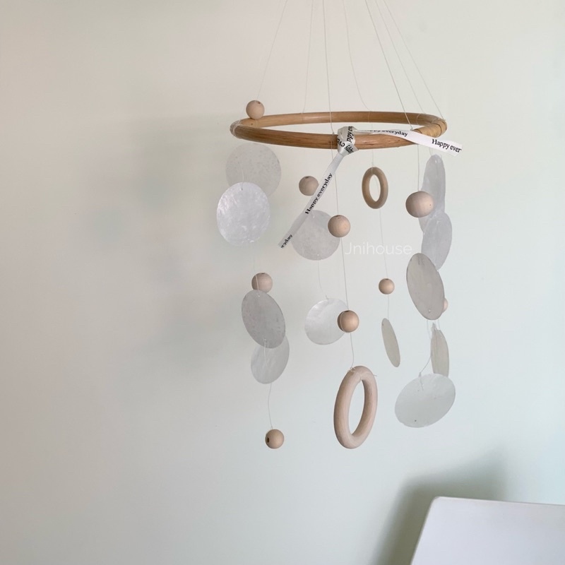 [พร้อมส่ง] Jnihouse : Natural Seashell Wind Chime โมบายเปลือกหอย ร้อยลูกปัดไม้