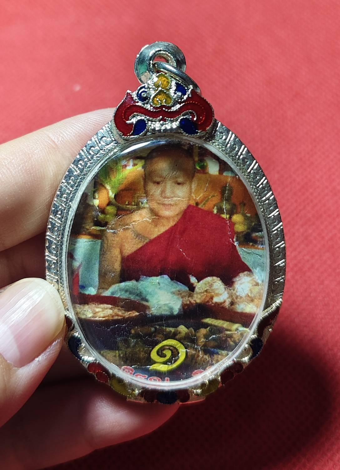 รูปถ่ายครูบาพิรุณ สิริจันโท หลังพระปิดตาเนื้อทองทิพย์ ตะกรุดเงิน 7 ดอก วัดชัยมงคล จ.เชียงใหม่