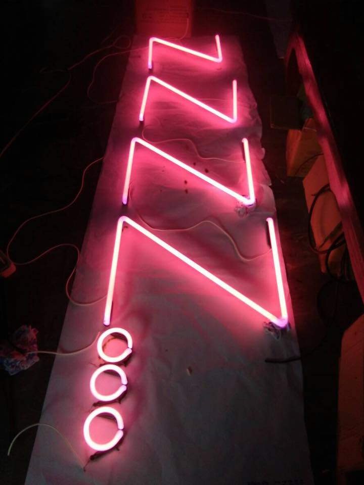 #ป้ายนีออนดัดหลอดแก้ววินเทจ