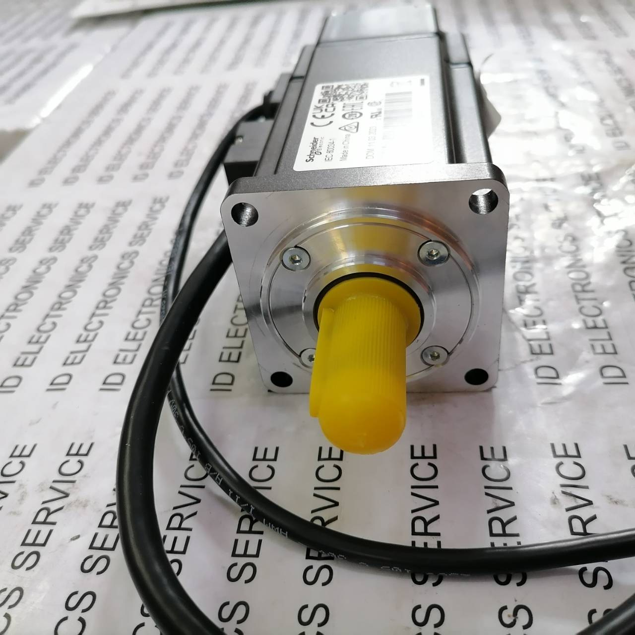 BCH2LD0433CA5C SERVO MOTOR "SCHNEIDER"