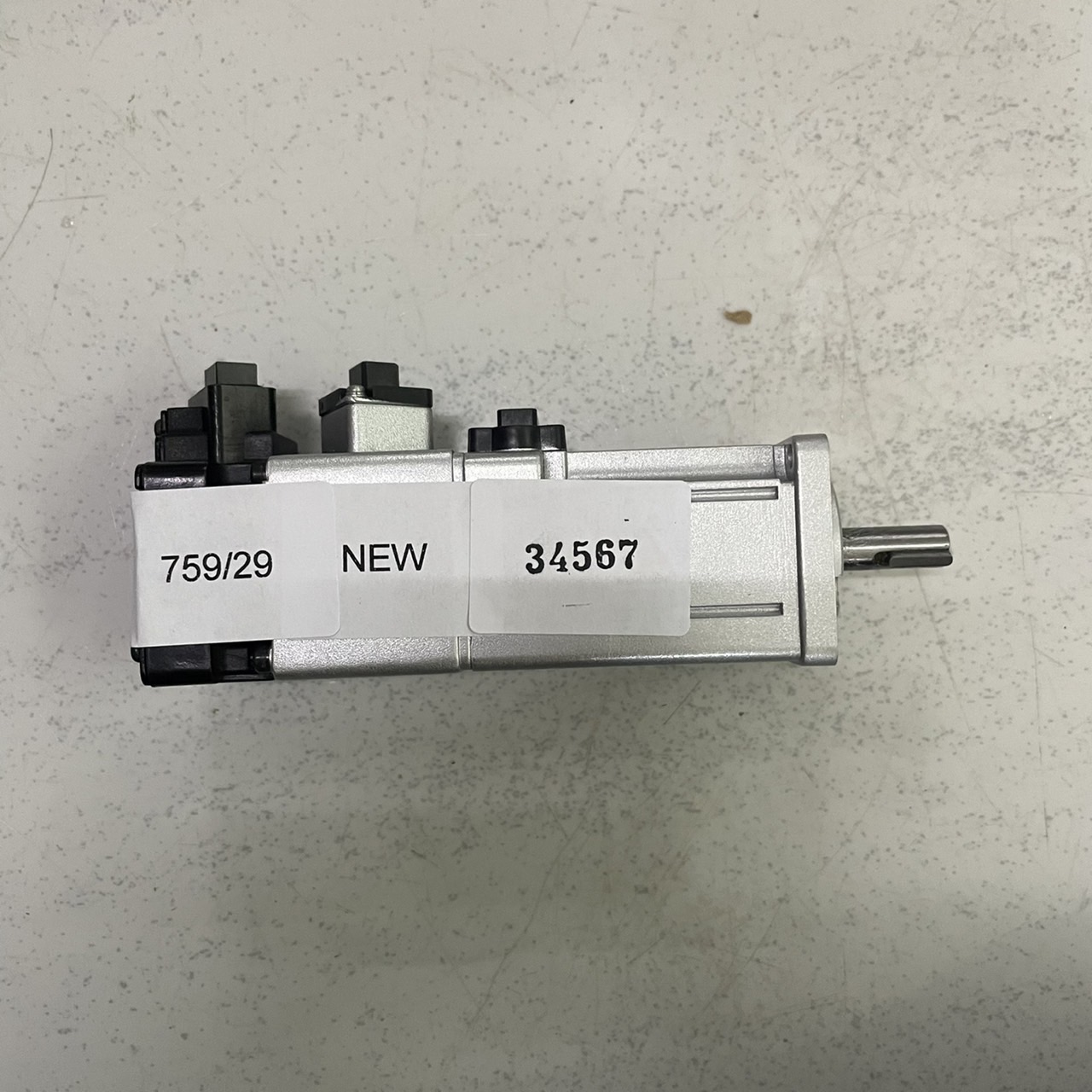 จำหน่าย ขาย ซ่อม SERVO MOTOR OMRON R88M-K10030T-BS2