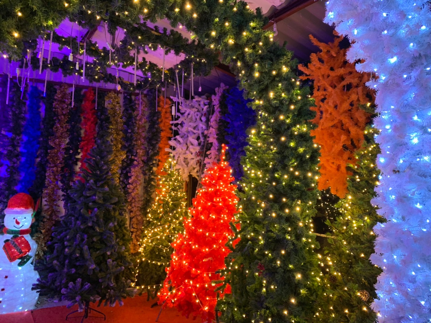 ซุ้มคริสต์มาสประดับไฟ ตกแต่งงานเลี้ยงวันคริสต์มาสให้ดูมีสีสัน สะดวก รวดเร็ว ราคาถูก