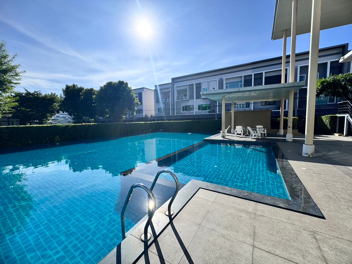 ให้เช่าทาวน์เฮ้าส์ หมู่บ้านดิเอ็กซ์คลูซีฟ พัฒนาการ44 ใกล้ BTS หัวหมาก พร้อมเข้าอยู่ 15 ธันวาคม 68 (N.1485)