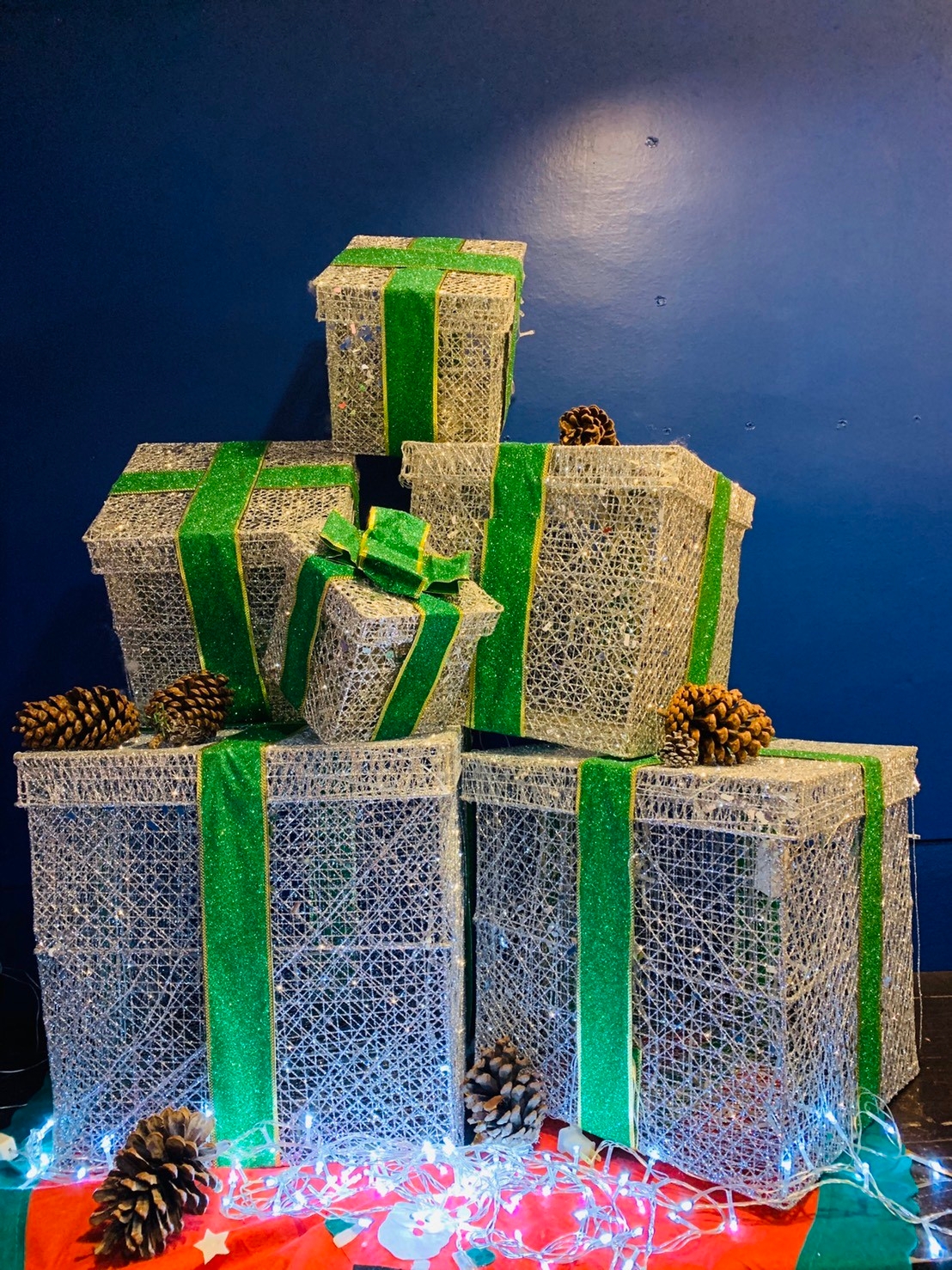 กล่องของขวัญใหญ่6ชิ้น"คริสต์มาสโชว์"