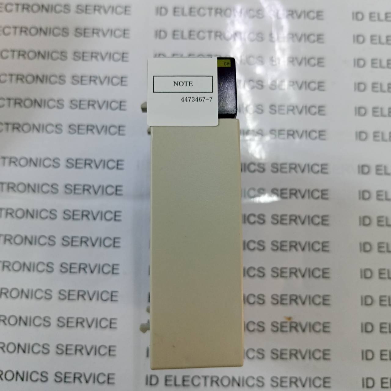 PLC " OMRON " MODEL : CQM1-OD212