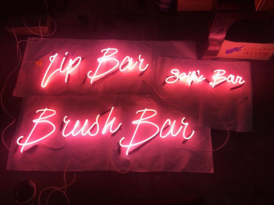 #ป้ายนีออนดัดหลอดแก้ววินเทจ