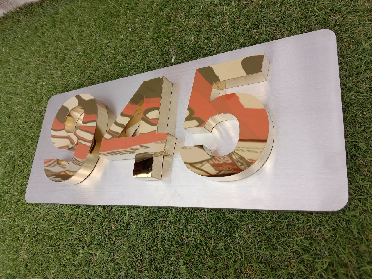 ป้ายบ้านเลขที่ 945