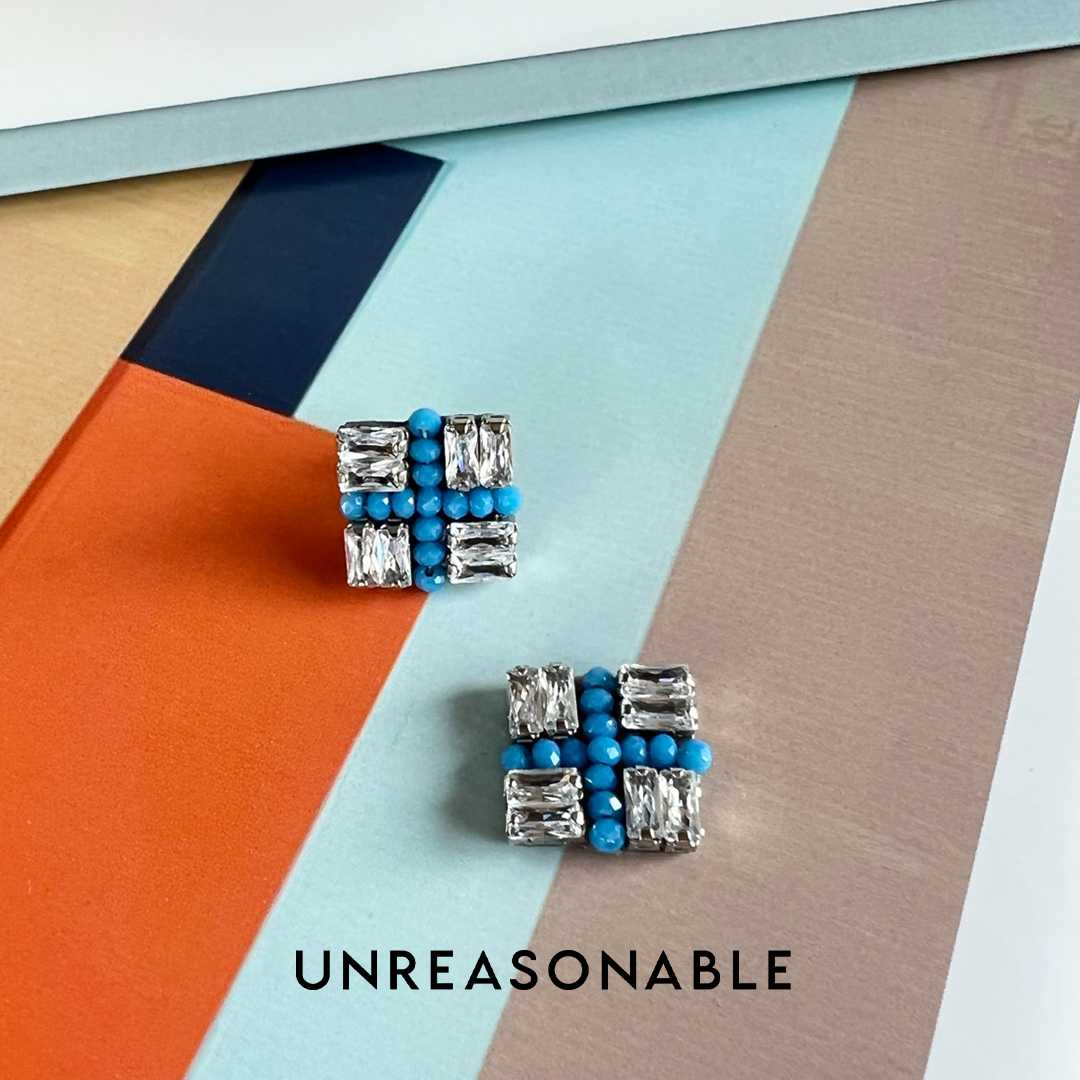 ต่างหู สีฟ้า ต่างหูคลิป ต่างหูก้านเงินแท้ น้ำหนักเบา สวยใส่สบาย UA0812-01 Unreasonable Accessories