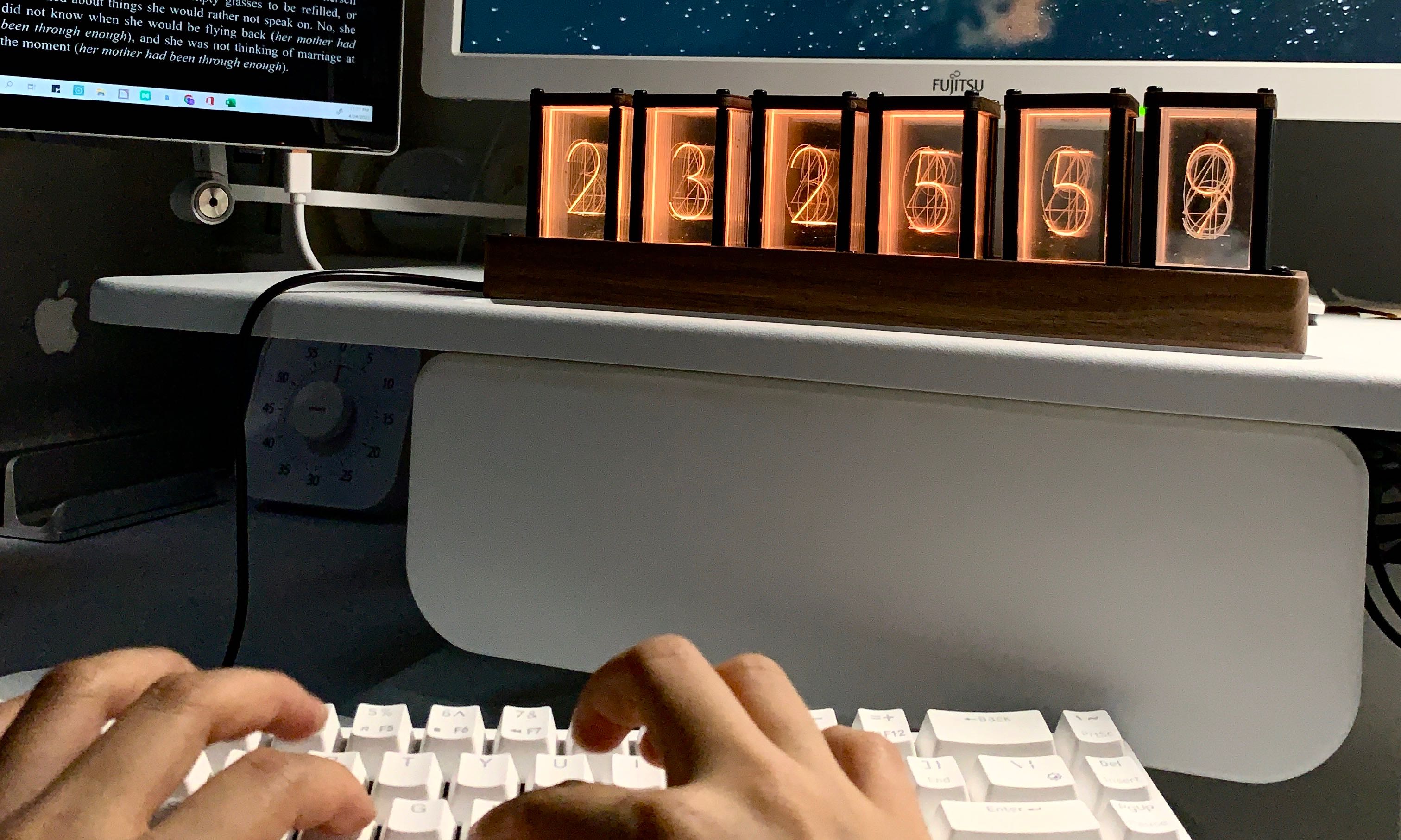 [พร้อมส่ง] Jnihouse : Nixie Tube RGB LED Clock