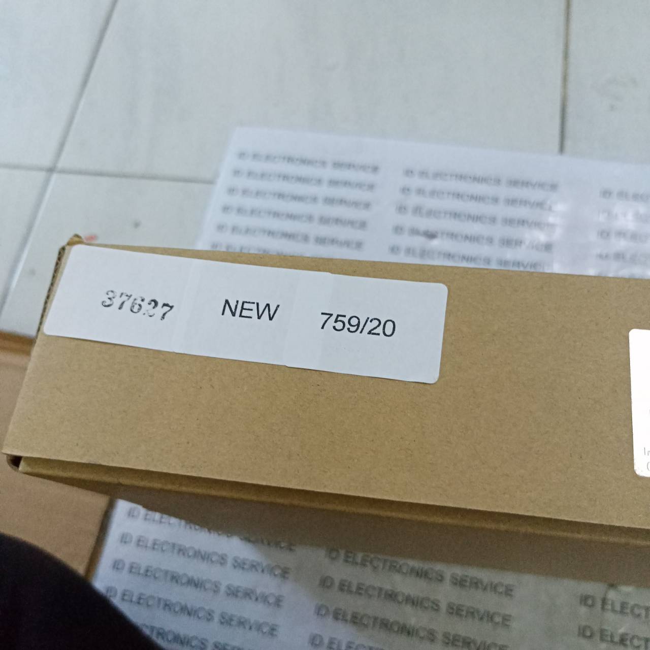 LCD TOUCH SCREEN " WEINTEK " MODEL : MT6100i V5WV