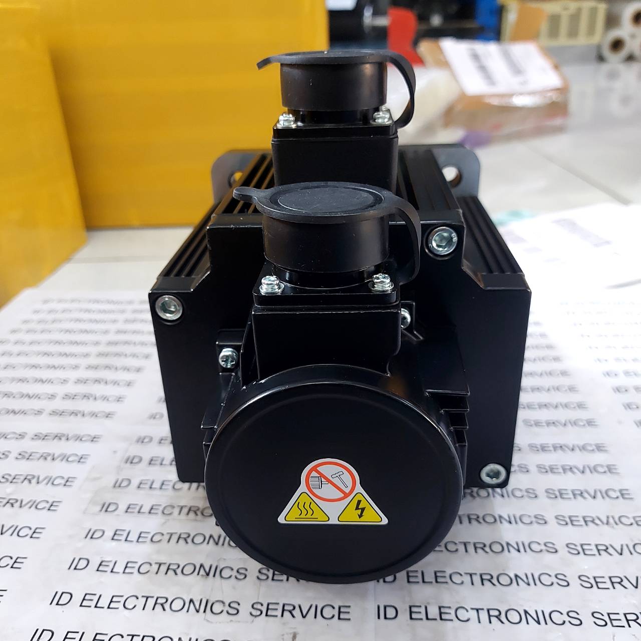 SERVO MOTOR " XINJE " MODEL : MS-130ST-M06025B-21P5