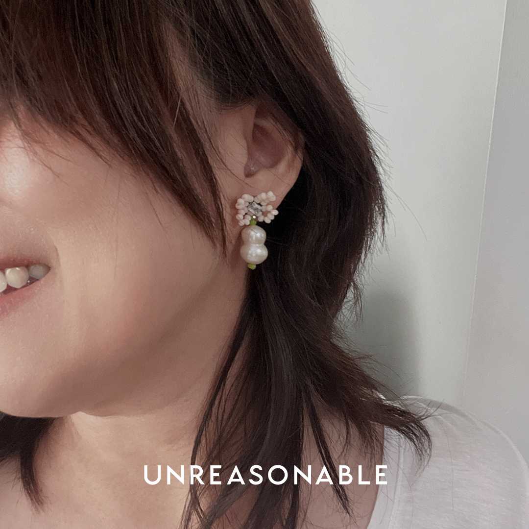 ต่างหู มุกแท้ สีเบจ ต่างหูคลิป ต่างหูก้านเงินแท้ UA0811-03 Unreasonable Accessories