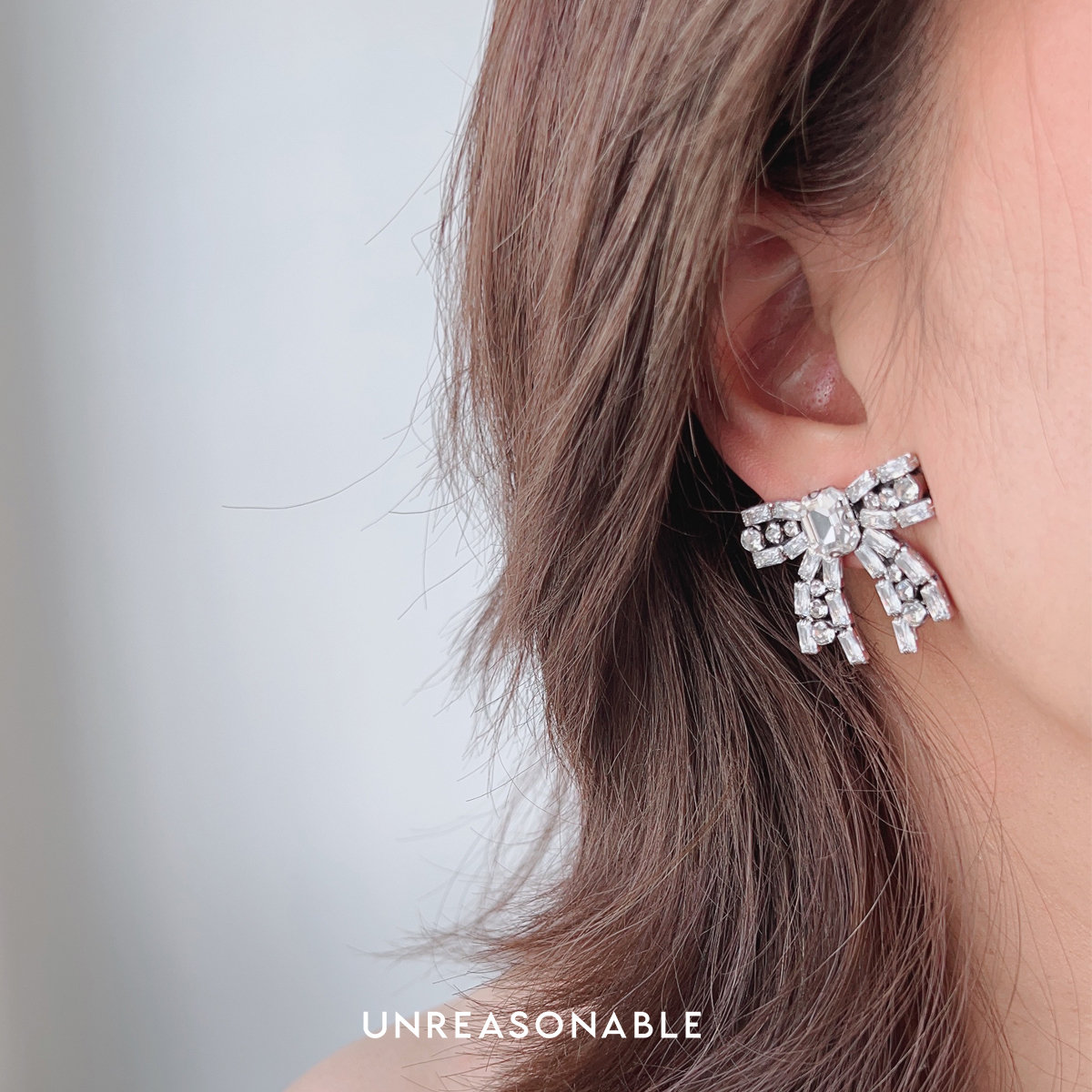 ต่างหูโบว์ Bow Earrings ต่างหูคลิป ต่างหูก้านเงินแท้ UA0983-01 Unreasonable Accessories
