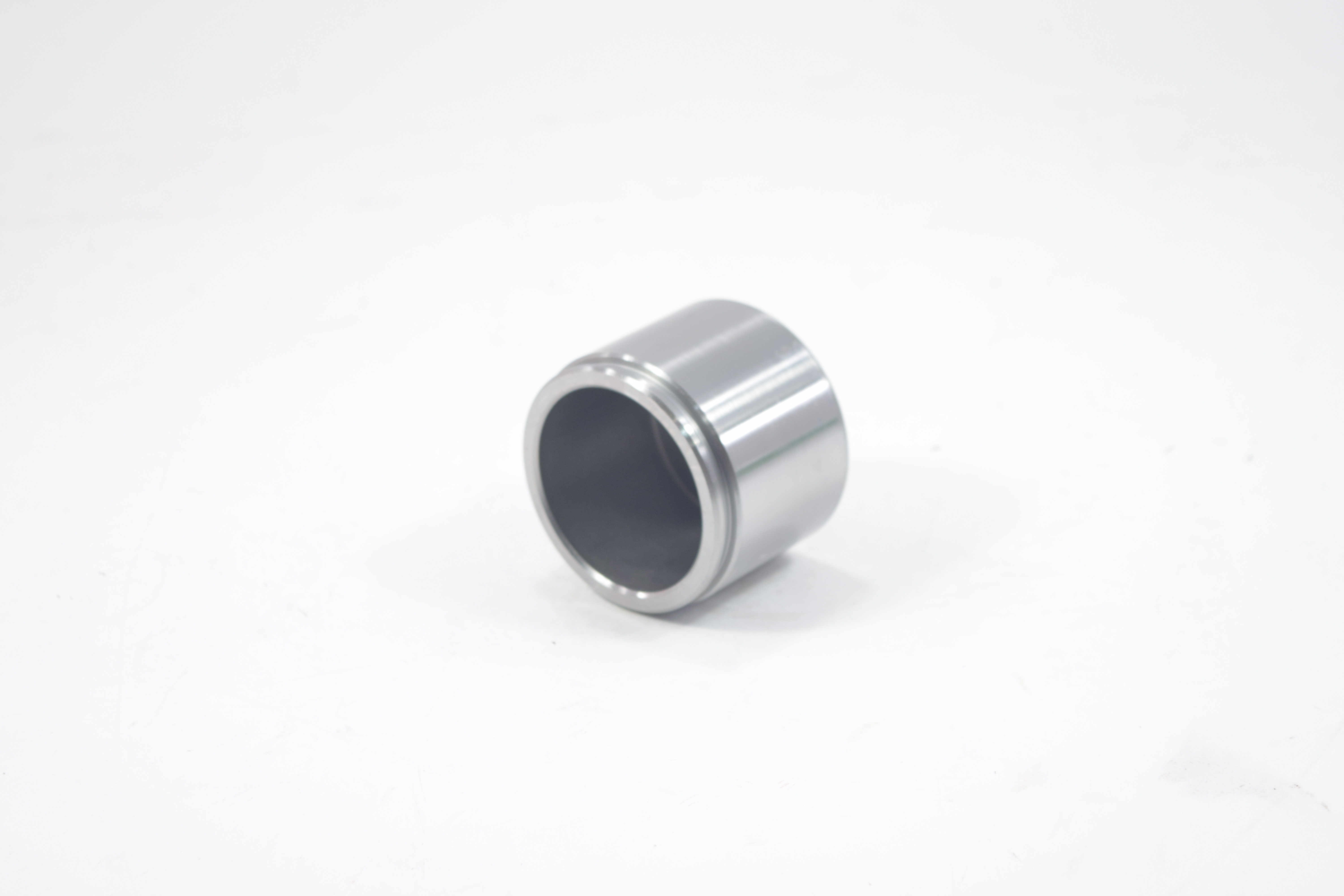 ลูกสูบดิสเบรค TOYOTA LN30 / โตโยต้า / 3PD-2300 / 47731 - 26010 / ขนาด วงนอก 60.25 / สูง 45.70 (จำนวน 1 ชิ้น) (CALIPER PISTON)