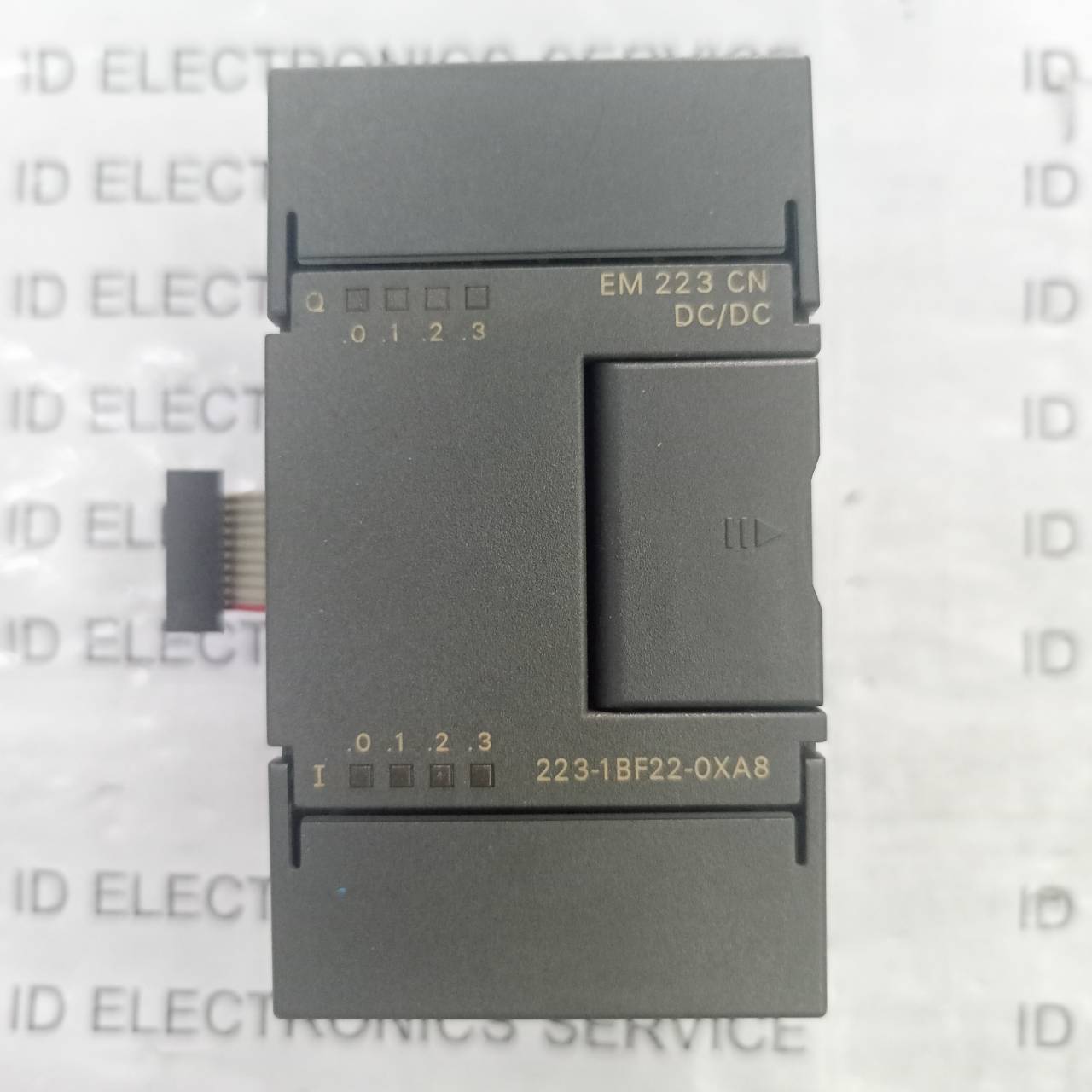 PLC " SIEMENS " MODEL : 6ES7 223-1BF22-0XA8