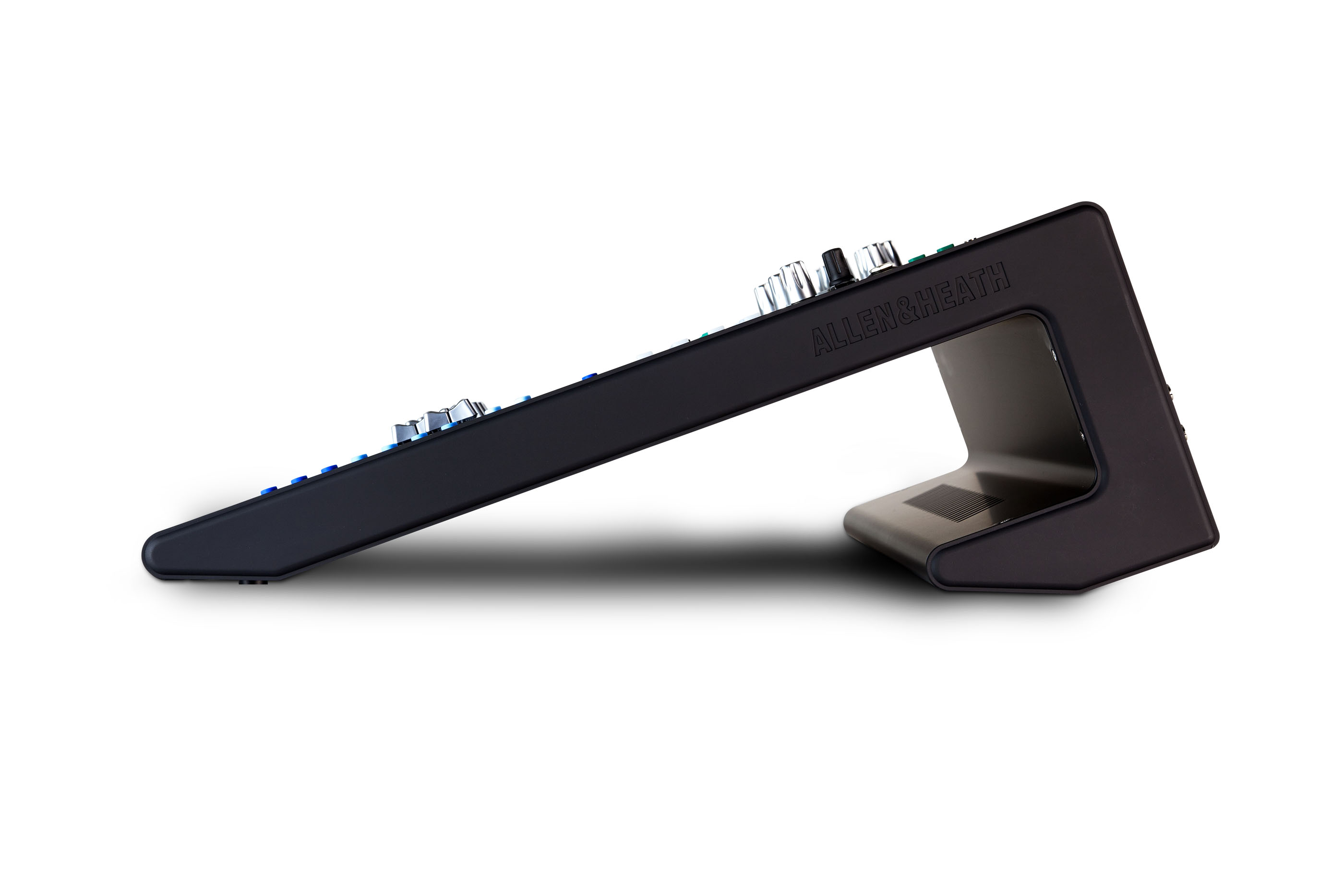 QU-16 Allen & Heath Digital Audio Mixer Rackmountable 22 IN / 12 OUT