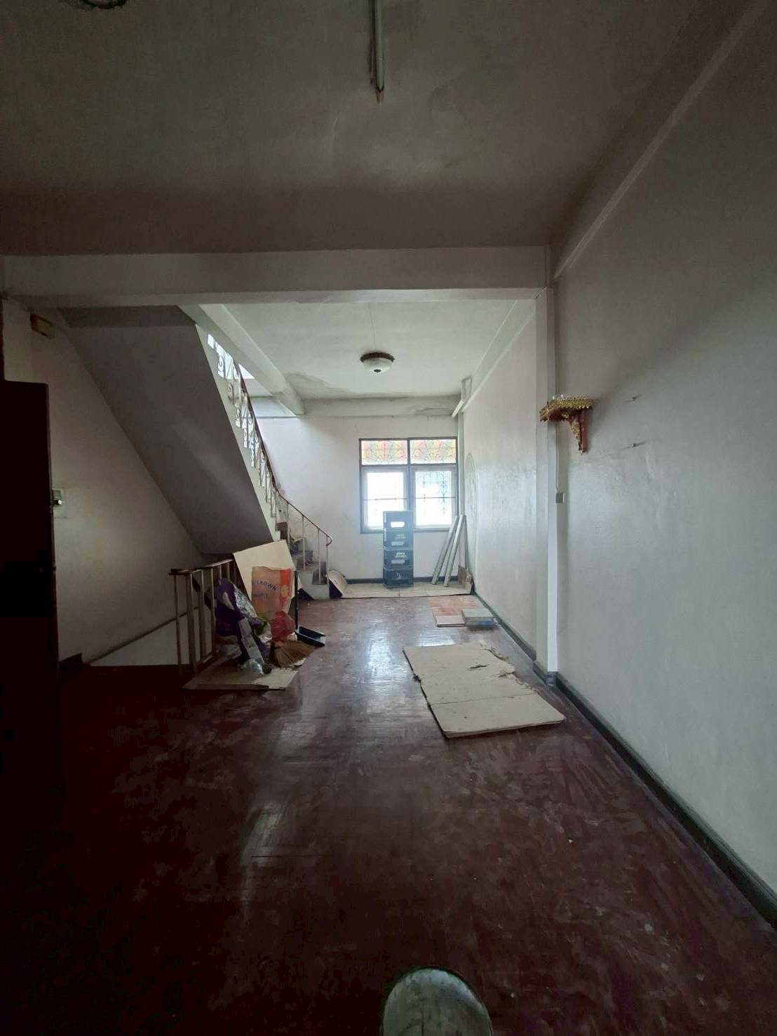 ให้เช่าอาคารพาณิชย์ 1 ห้องข้างล่าง + 2 คูหา ข้างบน 4 ชั้น ติดถนนเฉลิมพระเกียรติ (N.1857)