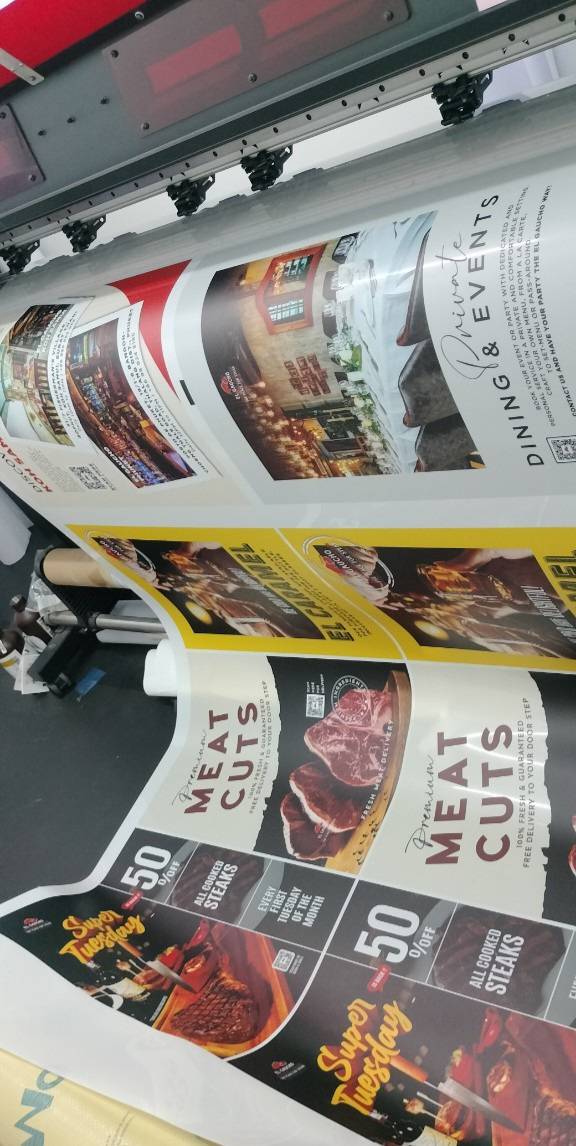 งานพิมพ์สติ๊กเกอร์/แบล็คลิสฟิล์ม ตู้กล่องไฟสลิม ราคาเริ่มต้น 750บาท