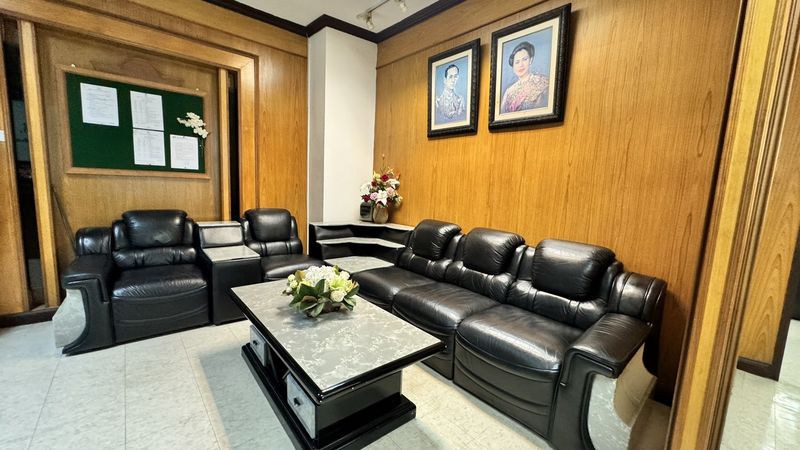 Bangna Complex (บางนาคอมเพล็กซ์) สำนักงานให้เช่า/ขาย office for rent/Sale ขนาด 303 ตร.ม. ชั้น 8 Free furniture, Free Copy machine (เครื่องถ่ายเอกสาร)