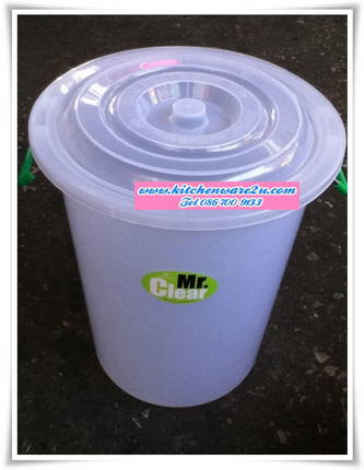 P04988 ถังน้ำพร้อมฝา หูเหล็ก 13 แกลลอน 37 ลิตร (กว้าง 40.5 ยาว 40.5 สูง 49 ซม.) เกรดเอ อย่างหนา คุณภาพดี สีสวย No.807A ราคาส่งต่อ 12 ใบ (เฉลี่ย 280 บ/ใบ)