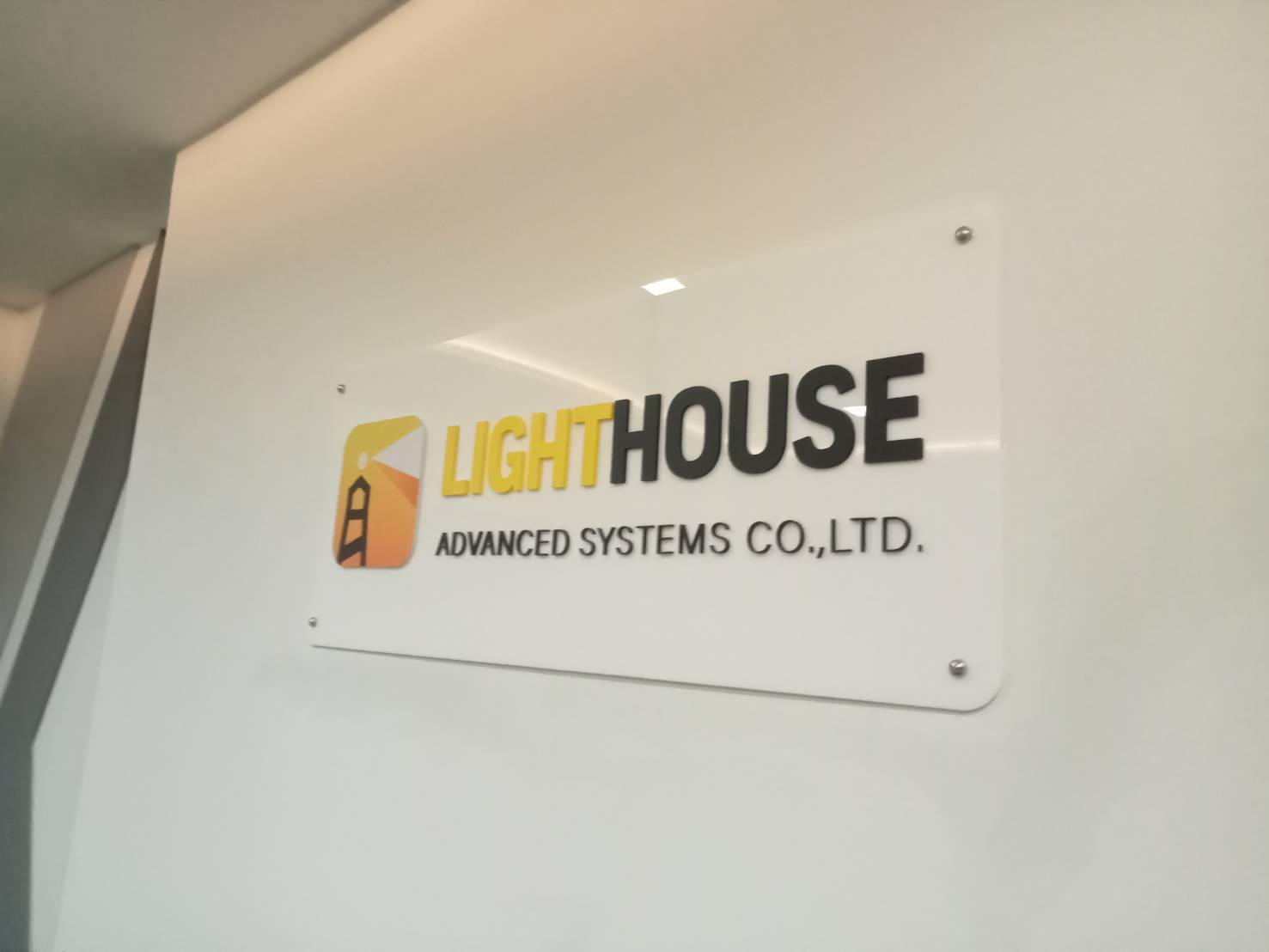 #ป้ายอักษรอะคริลิคไดคัท