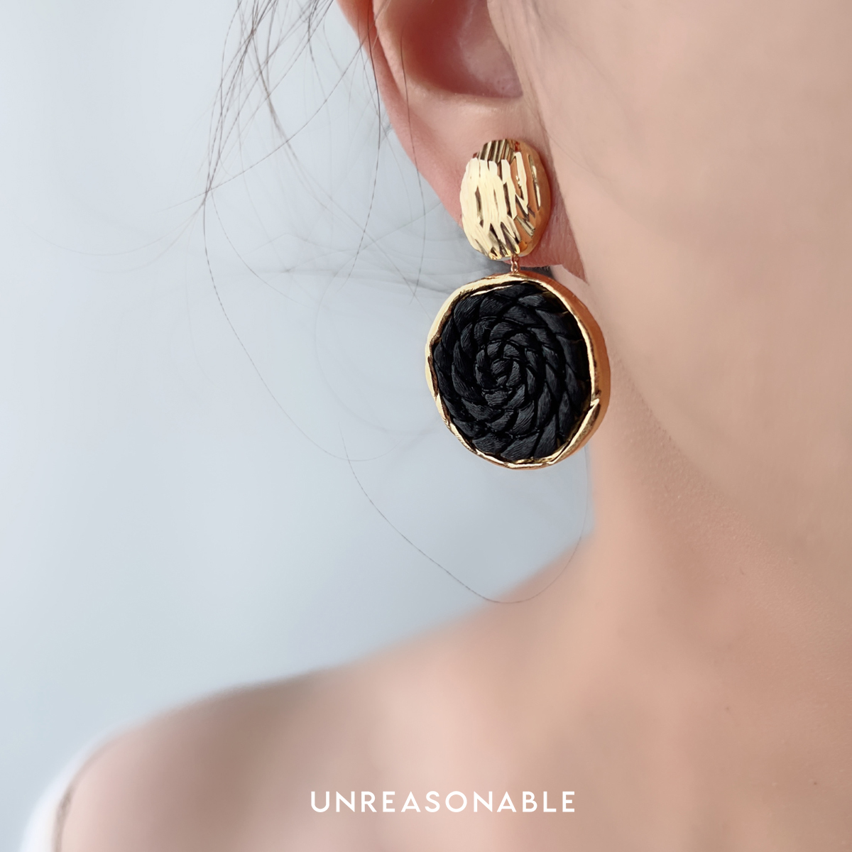 ต่างหู Drop ต่างหูคลิป ต่างหูก้านเงินแท้ สวยใส่สบาย สีดำ UA0911-03 Unreasonable Accessories