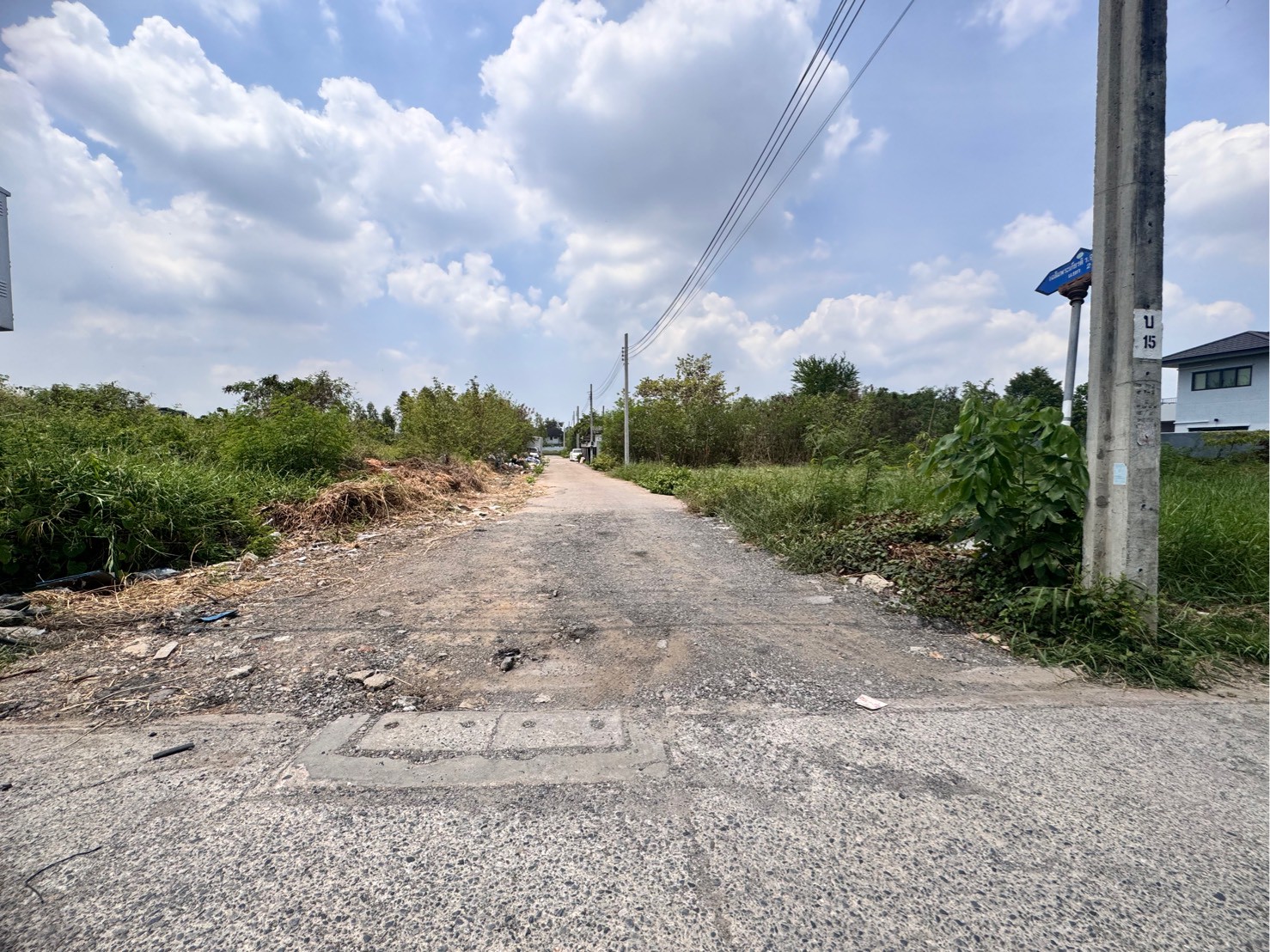 ขายที่ดิน เฉลิมพระเกียรติ ร.9 ซอย 38 (ซอยร่มเย็น) ที่ถมแล้วแปลงมุม (N.1698)