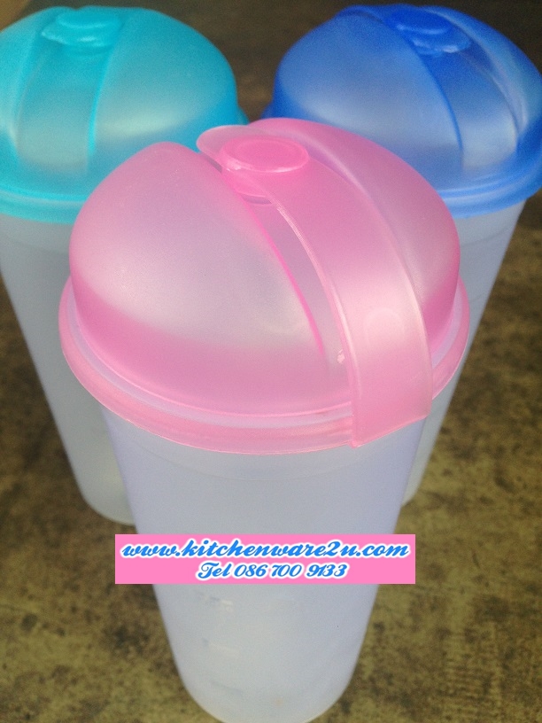 P00243 ถ้วยเชค 18 Oz มีสเกล ดีไซน์ใหม่ เส้นผ่านศูนย์กลาง 8.25 x (ส)18.5 cms. (0.50 litr) (ราคาต่อโหล)