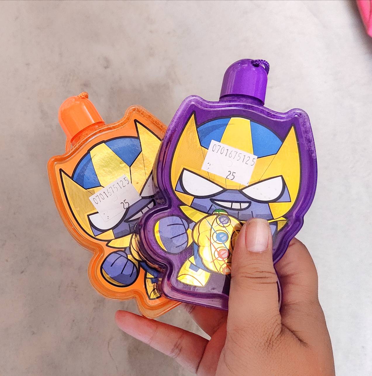 ของเล่นเด็ก เป่าฟอง มีสายคลองคอ ลายสุดน่ารัก